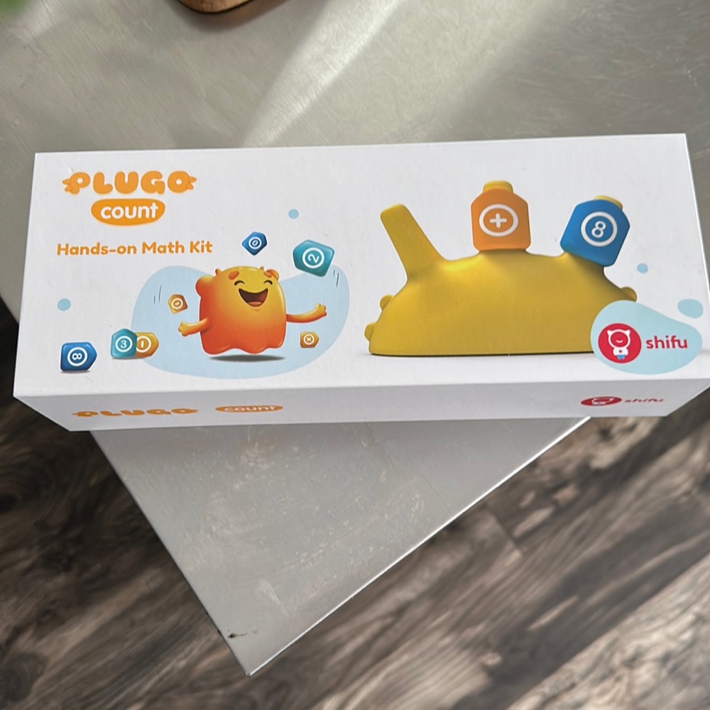 Plugo hands-on math kit